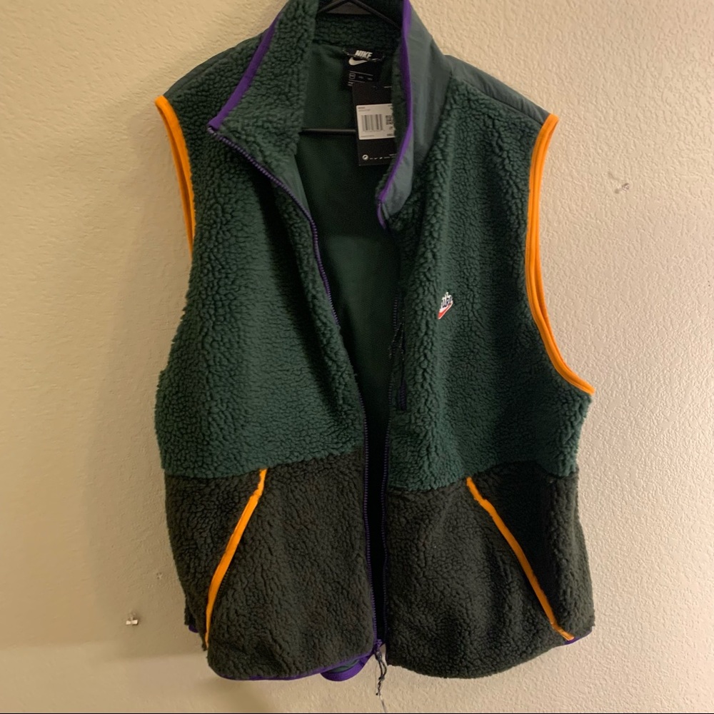 Nike fleece vest fall 2020